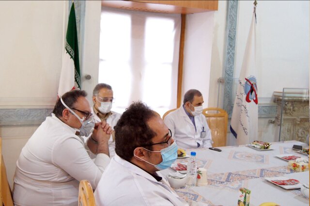 تاکید ولایتی بر لزوم تلاش مضاعف در انجام تحقیقات پژوهشی برای مقابله با کرونا