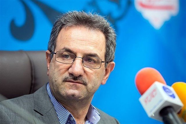 معلم و کارگر هر دو در مسیر توسعه گام برمی دارند