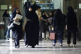 تعیین تکلیف ۳۵۰ دارنده مدرک معادل/ پیشنهاد تبدیل خودروهای فعلی به الکتریکی