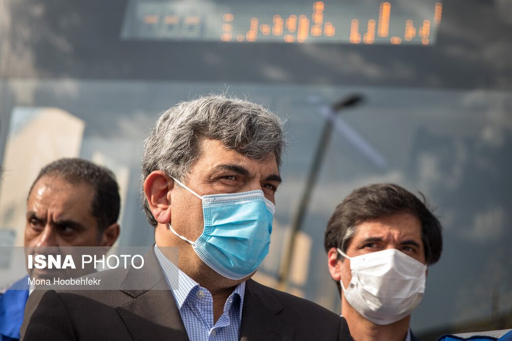 رونمایی از ۴۰ دستگاه جمع‌آوری زباله‌های بیمارستانی با حضور شهردار تهران