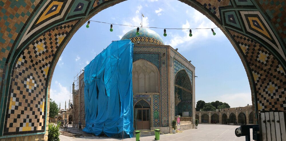ماجرای تخریب کاشی‌کاری امامزاده حسین (ع) قزوین چیست؟