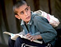 بازگرداندن حداقل ۱۰۰ هزار دانش‌آموز بازمانده از تحصیل به چرخه تحصیل