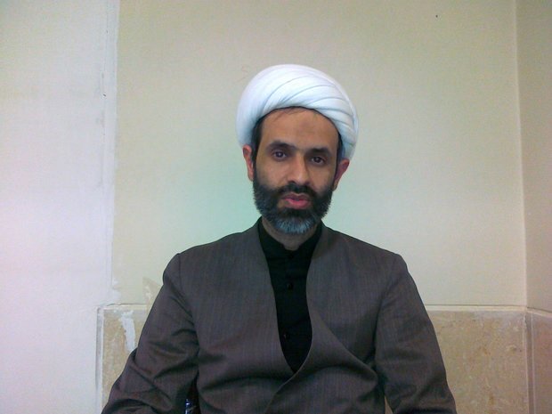 میرزایی: باید دید وزیر ارتباطات می تواند قیمت بسته های اینترنت را کاهش دهد یا خیر