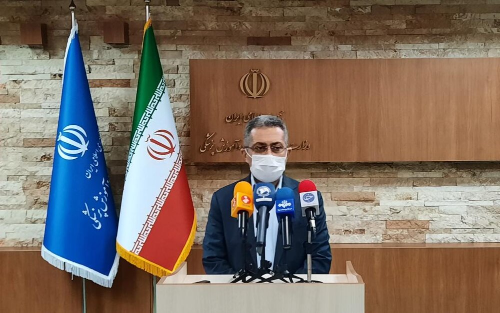 در مقابله با کرونا فضای کارخانه ها باید تحت کنترل دانشگاه های علوم پزشکی باشد در مقابله با کرونا فضای کارخانه ها باید تحت کنترل دانشگاه های علوم پزشکی باشد