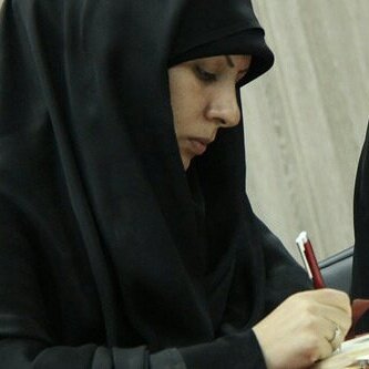 ناشرانی که به سراغ تولید مواد غذایی رفته اند
