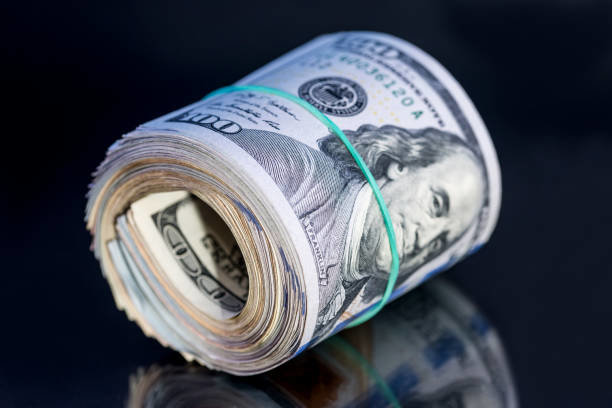 پیشتازی دلار در معاملات جهانی