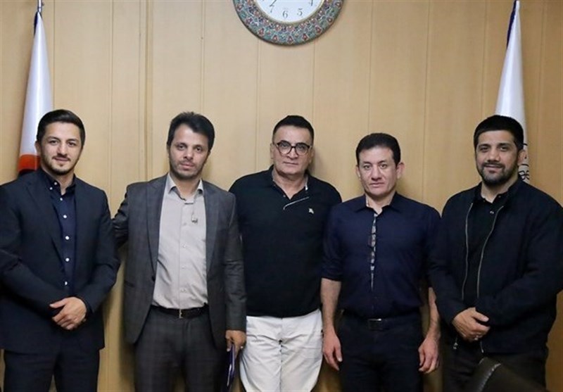 جلسه فدراسیون کشتی با بنا برگزار می‌شود