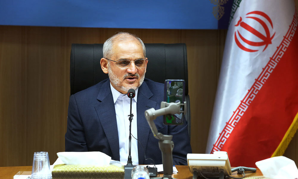 حاجی میرزایی به سوالات نمایندگان در کمیسیون آموزش پاسخ داد