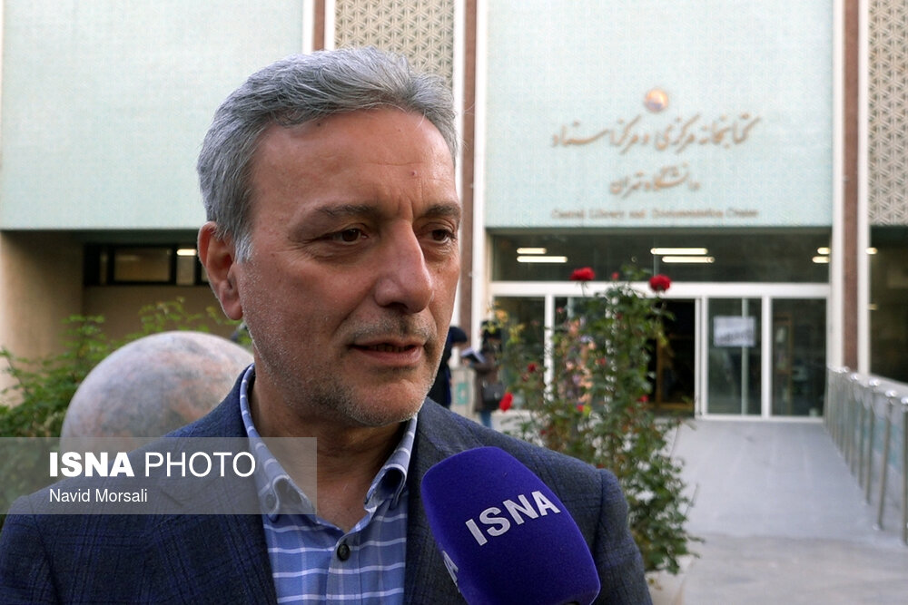 انتقاد رییس دانشگاه تهران از گرایش های متعدد برخی رشته های خاص انتقاد رییس دانشگاه تهران از گرایش های متعدد برخی رشته های خاص