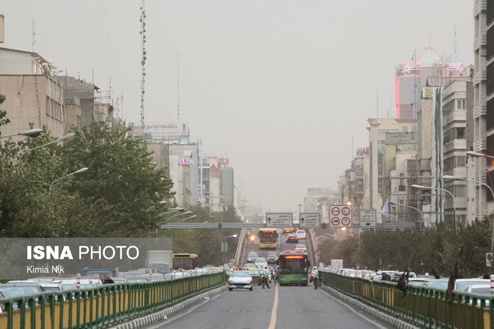 در اولین روز آبان، هوای تهران برای حساس‌ها ناسالم است