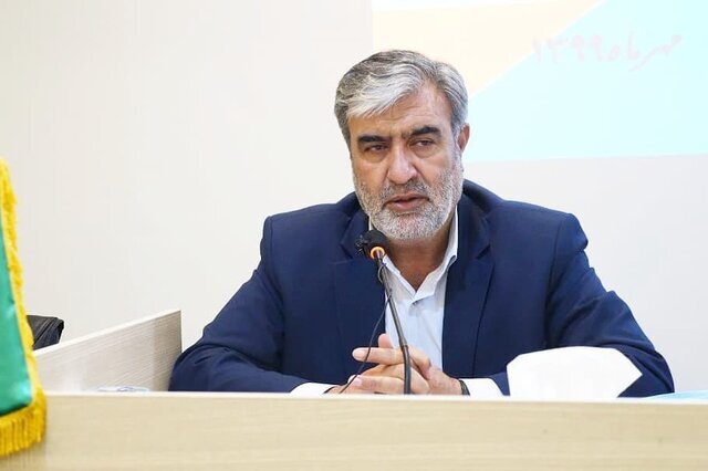 عزیزی: مردم امسال هم از رفتن به سفر در ایام نوروز پرهیز کنند