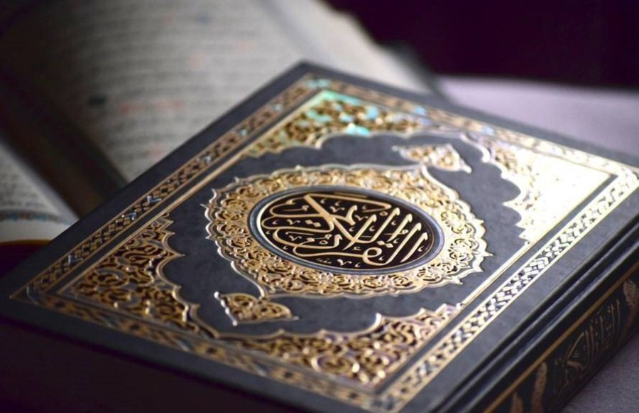 تقدیر از ۳۳ دانشجو در اختتامیه سی و پنجمین جشنواره قرآن و عترت