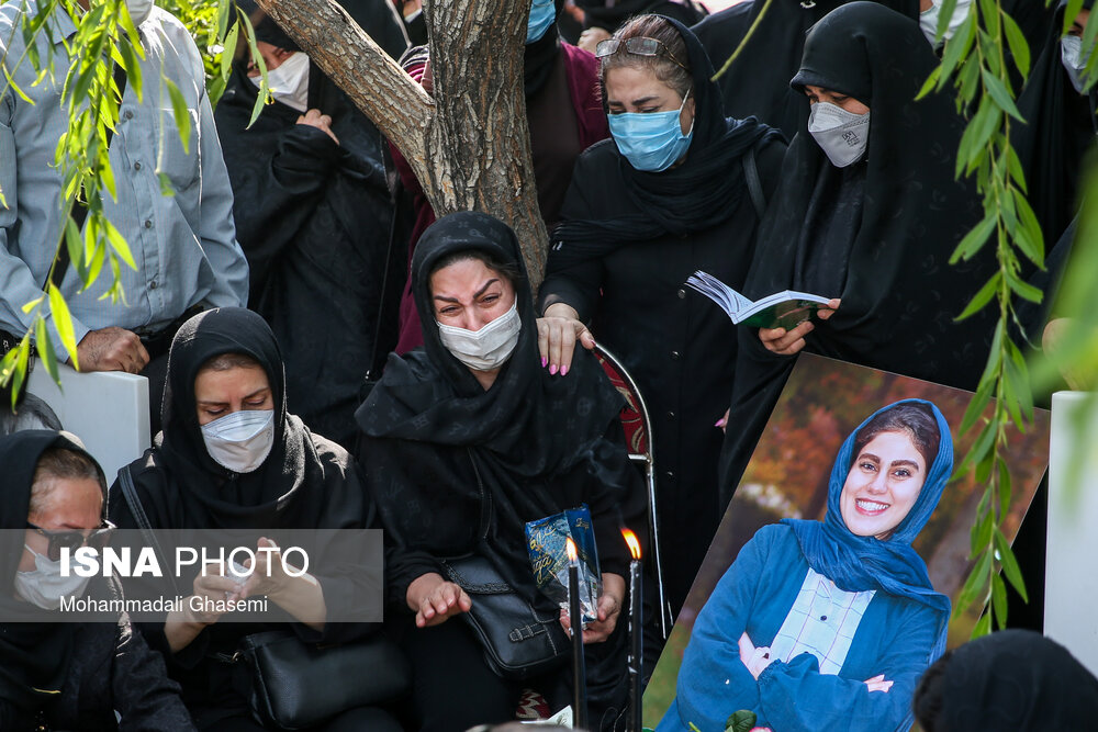 مراسم یادبود مهشاد کریمی خبرنگار جان باخته ایسنا