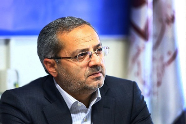 غلبه فضای مجازی وگسست میان جامعه دانش‌آموزی با کتاب نگرانی‌ انسان را مضاعف می‌سازد