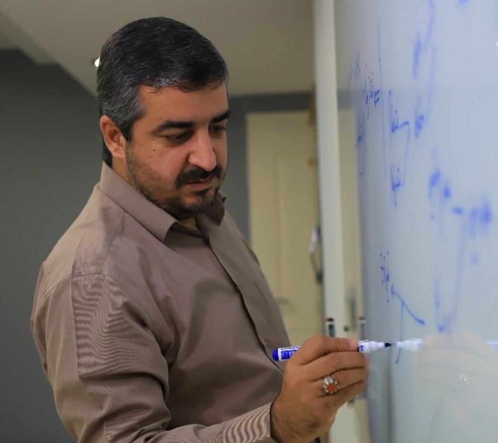 کسری سالانه ۱۰ هزار نیروی آموزشی/ پیشنهاد جذب هیئت علمی دانشگاه فرهنگیان از میان «دکترمعلم‌ها»