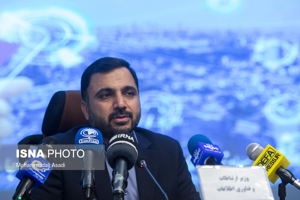 برای حل مشکل ارتباطات روستاها وارد میدان شوید برای حل مشکل ارتباطات روستاها وارد میدان شوید
