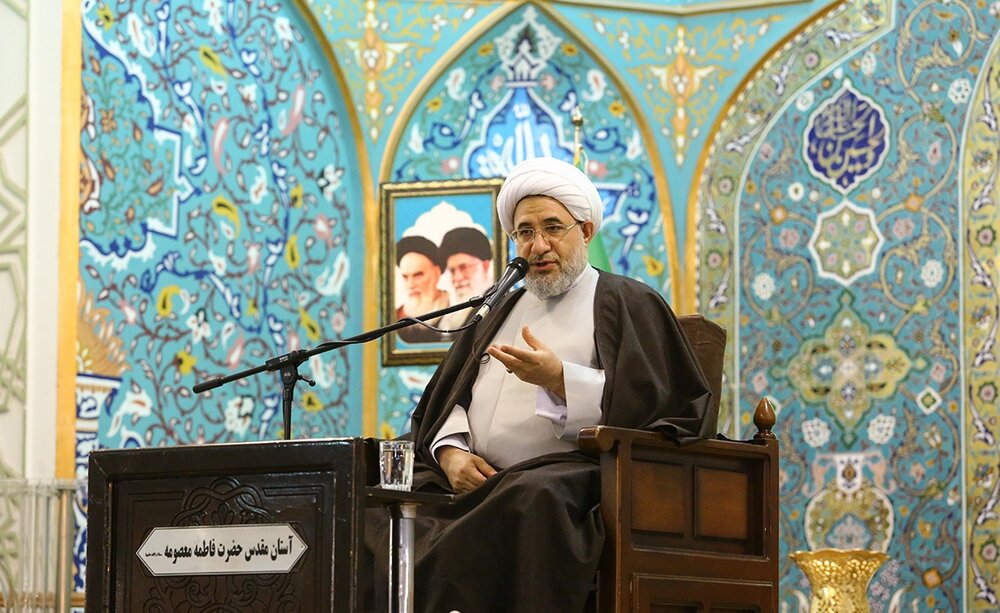 هیچ علمی بالاتر از فقه نیست عالمان منشأ خیر و برکت برای جامعه هستند