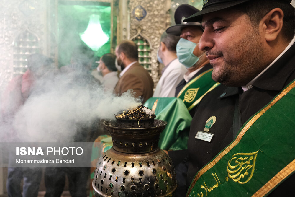 گلاب شویی ضریح احمد بن موسی الکاظم – شاهچراغ (ع)