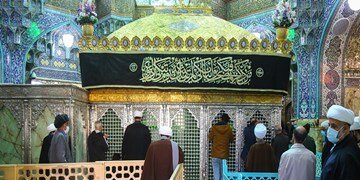فاصله فیزیکی در اطراف ضریح حرم حضرت معصومه (س) افزایش یافت