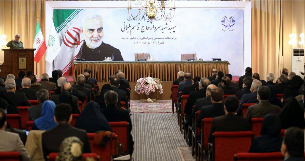تاکید بر پیگیری ابعاد حقوقی ترور شهید سلیمانی در مراسم بزرگداشت وی در وزارت خارجه