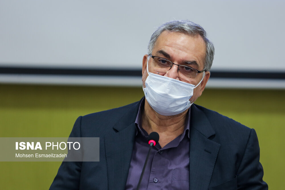 مراکز تحقیقات غیرمفید که هدفشان تولید مقاله است، راه‌گشا نیستند