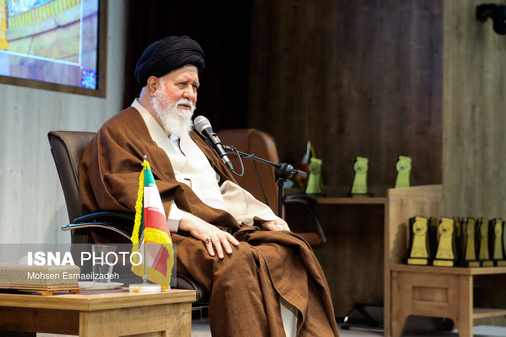 طلاب آسیبپذیرترین قشر جامعه هستند/امروز روح مقاومت در زندگی طلبهها ضعیف شده است طلاب آسیبپذیرترین قشر جامعه هستند/امروز روح مقاومت در زندگی طلبهها ضعیف شده است