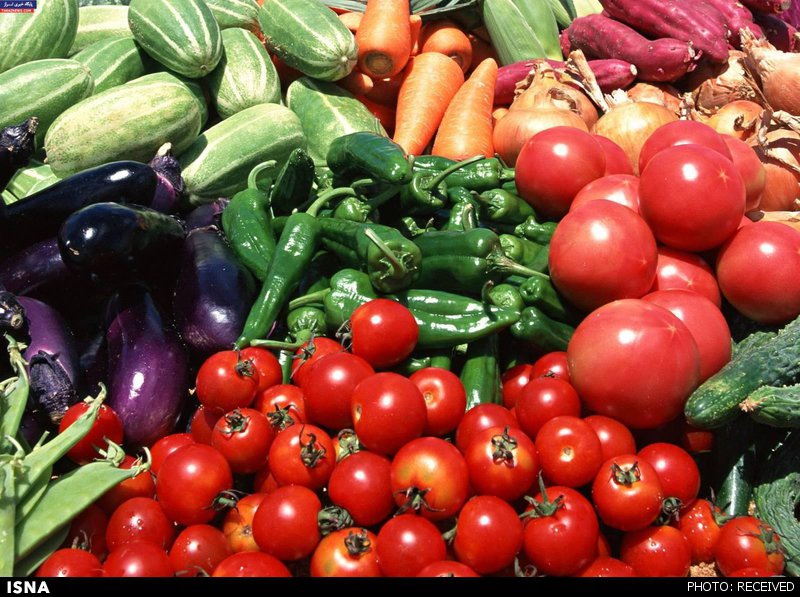 بازار پرتب و تاب میوه و صیفی/چرا قیمت‌ها کاهشی نمی‌شود؟