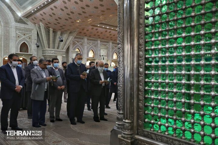 مدیران شهری به زیارت مرقد مطهر امام خمینی (ره) و شهدا رفتند