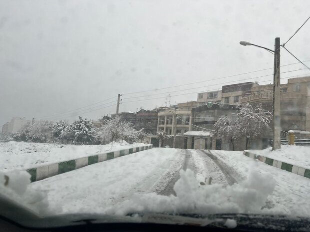 این مدارس تهران فردا به دلیل بارش برف تعطیل شدند