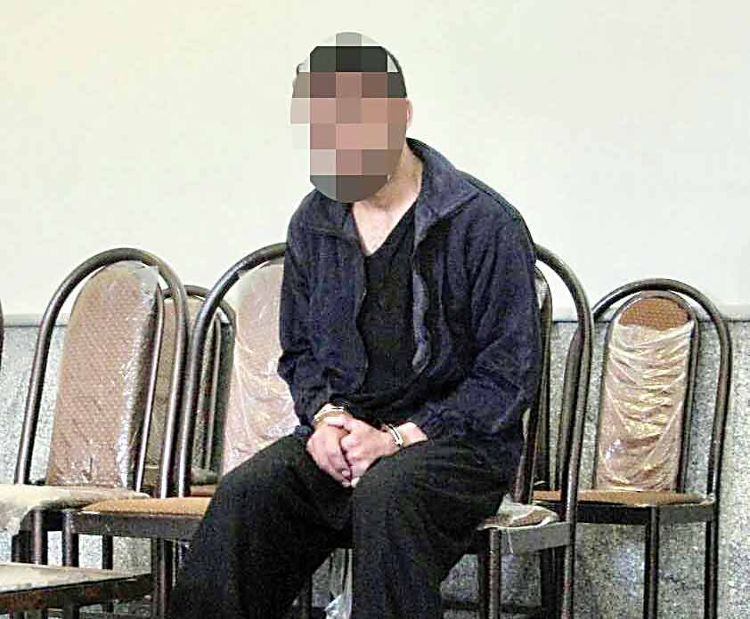 چاقو زدن به همسر مقابل دادگاه خانواده | داماد قاتل از زندان آزاد می‌شود