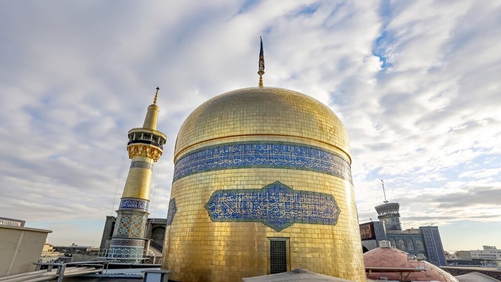 شفا گرفتن زن اهل سنت از امام رضا (ع) | گلوله سر بچه ۲ ساله‌ام را شکافت | همسرم را زنجیر می‌کردم