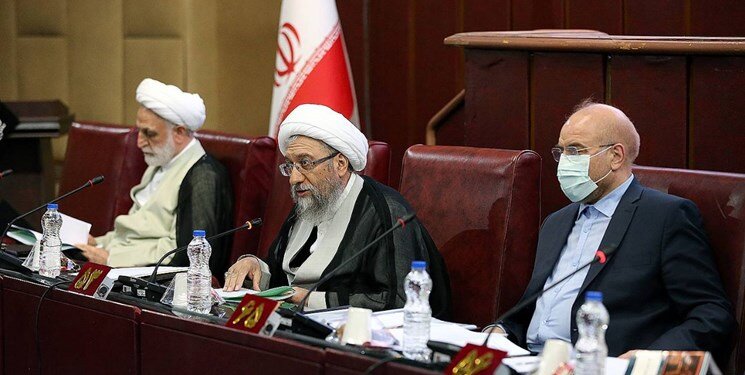 بررسی طرح شفافیت قوای سه‌گانه در مجمع تشخیص مصلحت | دفاع قالیباف و مخالفت آملی‌ لاریجانی و اژه‌ای با طرح مجلس