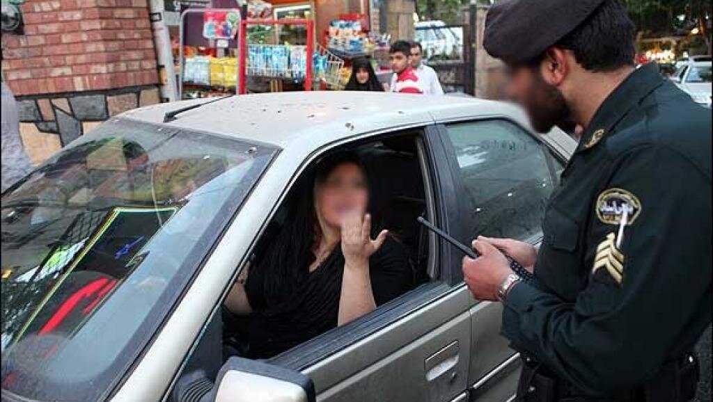 چرا پلیس در مقابله با بی‌حجابی تنهاست؟ | از نقصان در برخورد با سلبریتی‌ها تا جلسه‌ای که برگزار نشد | دستگاه‌هایی که به وظیفه خود عمل نکردند