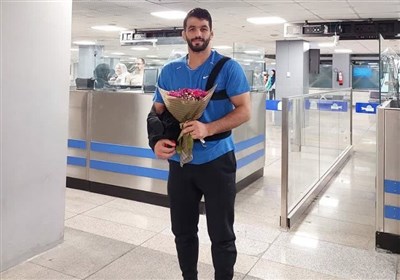 بازگشت یزدانی به ایران پس از عمل جراحی کتف بازگشت یزدانی به ایران پس از عمل جراحی کتف