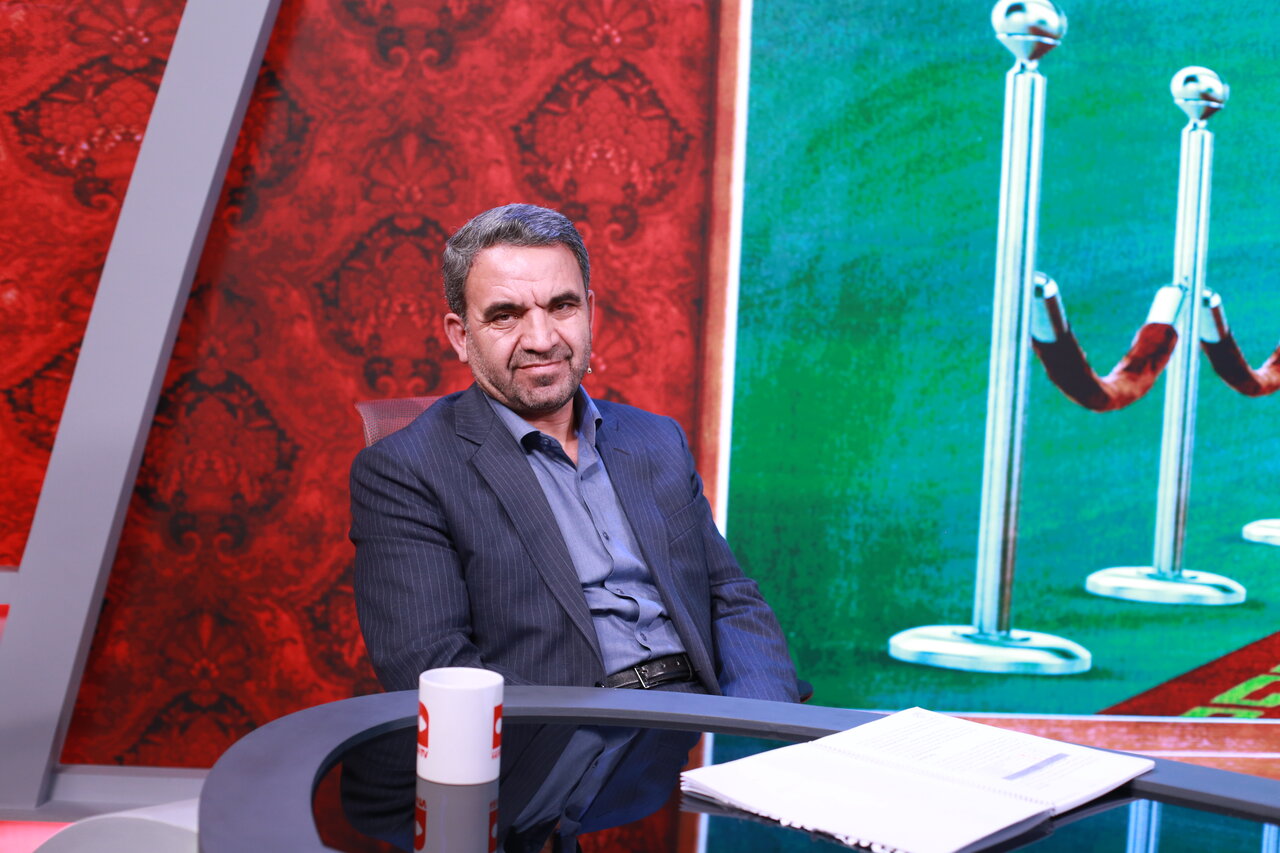 ماجرای مدرسه ای که ناهار شیشلیگ می داد | چرا والدین باید ۶ ماه قبل از سال تحصیلی جدید نیمی از شهریه را بپردازند؟