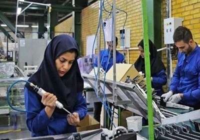 حضور بانوان در کارخانه‌ها، جبران فقدان نیروهای صنعتگر