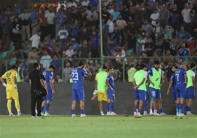 رشیدی: 2 سال است خط دفاعی استقلال نقص دارد/ برای آقاسی روانشناس بگیرند