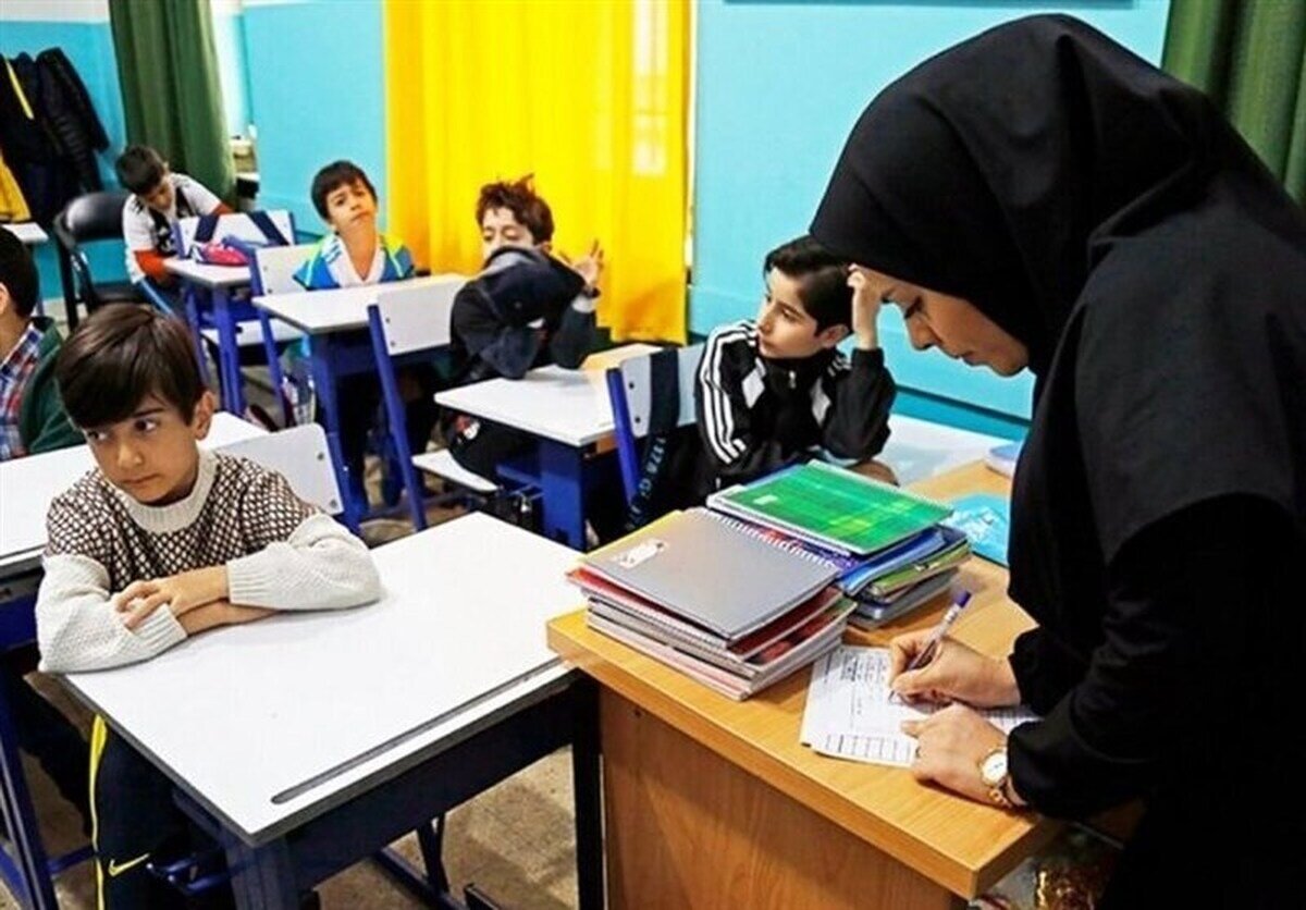 پرونده‌دار شدن ۲ مدرسه به خاطر تبلیغ با پوشش نامناسب | شهریه بالای ۱۴۵ میلیون تومان نخواهیم داشت