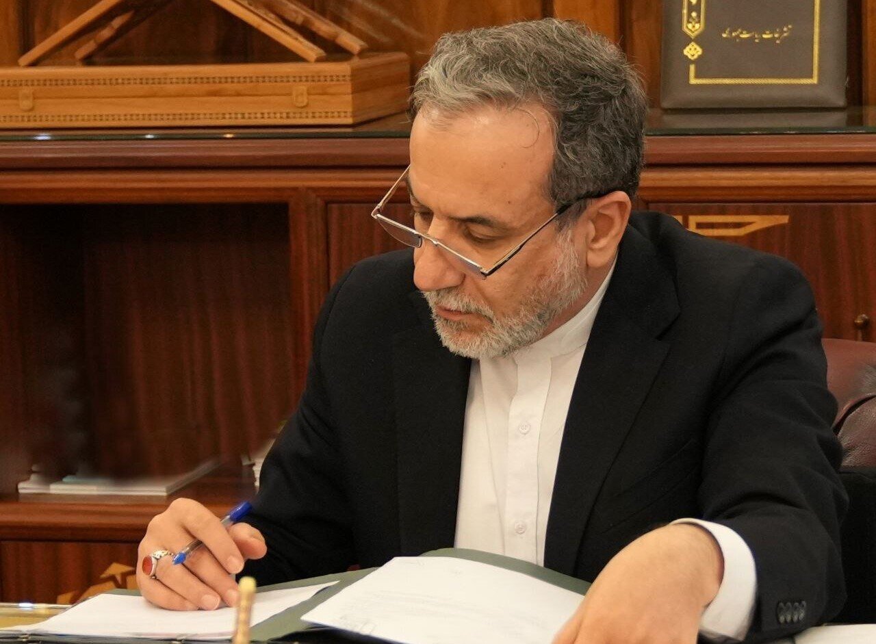 نامه مهم عراقچی در پی اعتراف ترامپ؛ آمریکا باید خسارت بدهد
