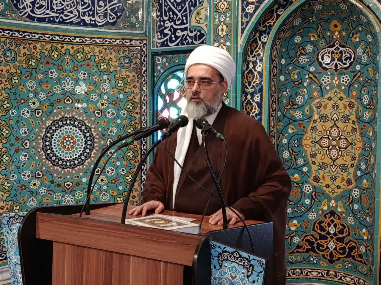 مردم نباید با بهانه مشکلات اقتصادی، مسئولیت فرزندآوری را ترک کنند