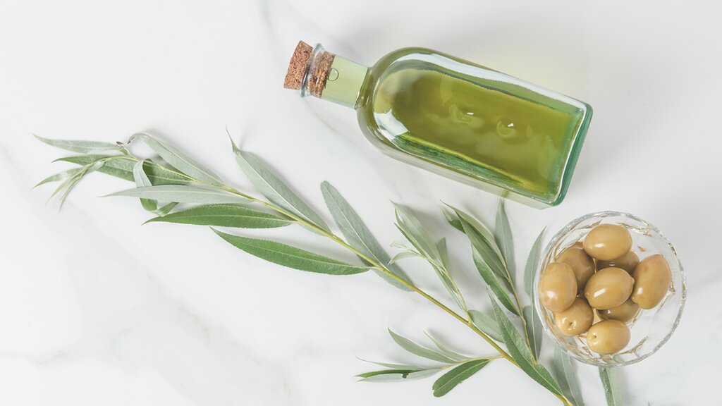 تشخیص روغن زیتون اصل با ۳ ترفند ساده | روغن زیتون اصل چه رنگی است ؟