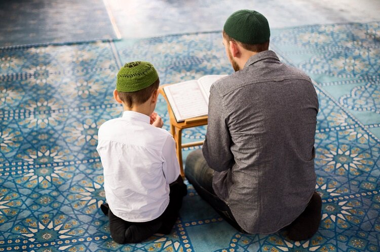 جدول کامل اوقات شرعی به افق تهران در ماه رمضان ۱۴۰۴