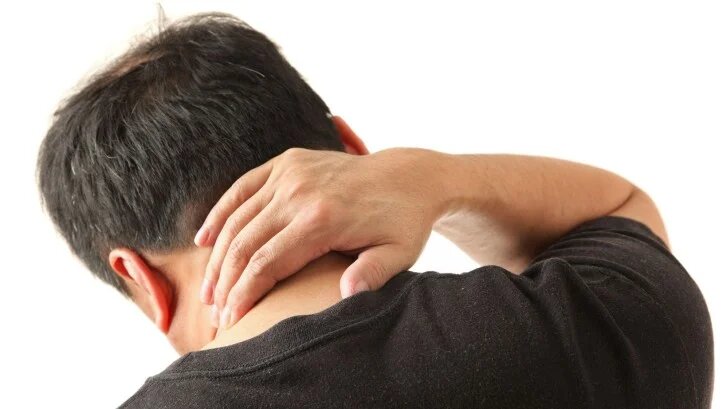 دلایل شگفت‌انگیز درد گردن