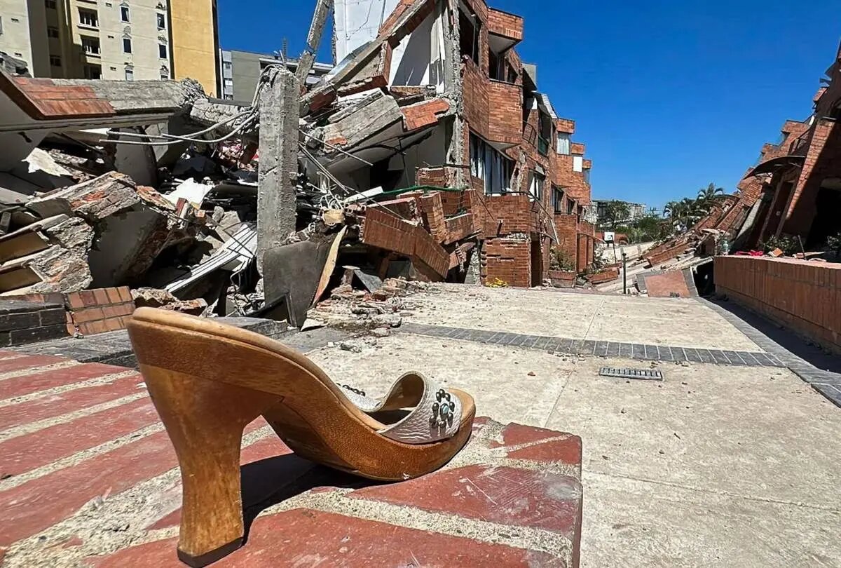 دوشنبه سیاه در کلمبیا؛ زمین دهان باز کرد و صدها نفر را بلعید! | تصاویر