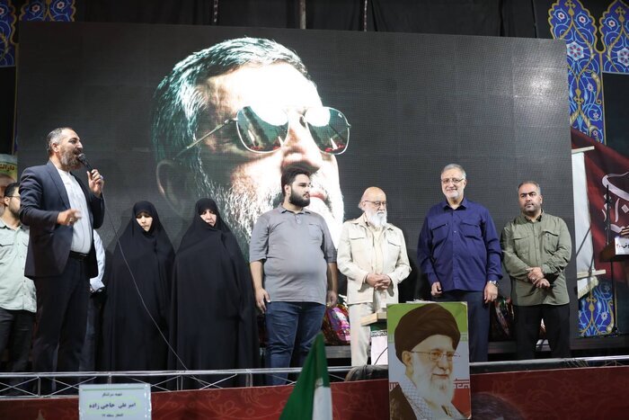 تندیس سردار شهید حاجی‌زاده در میدان معروف تهران نصب شد + عکس