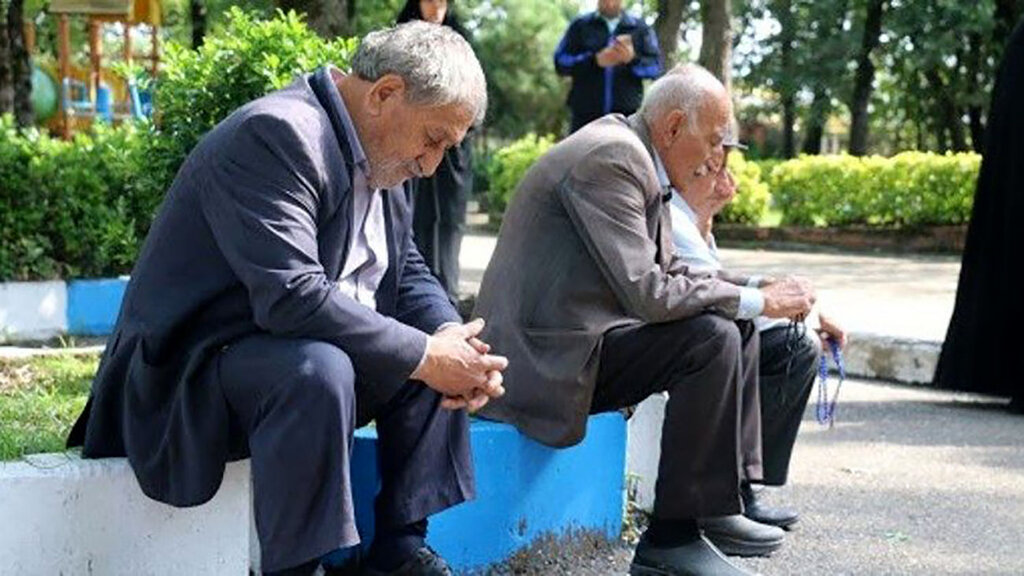 خبر بد درباره حقوق بازنشستگان و مستمری‌بگیران؛ هنوز چشم به راهند