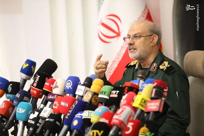 عکس/ نشست خبری سخنگوی سپاه پاسداران با رسانه‌های خارجی
