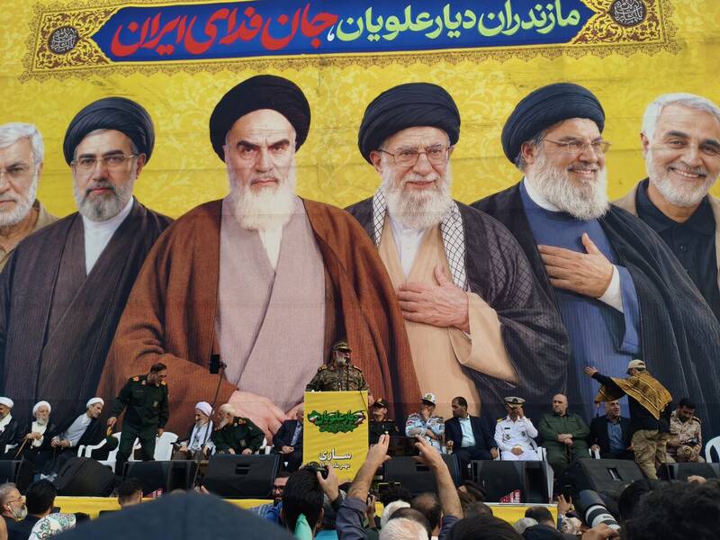 سردار نقدی: پدر موشک‌های ایران آماده شلیک است +فیلم